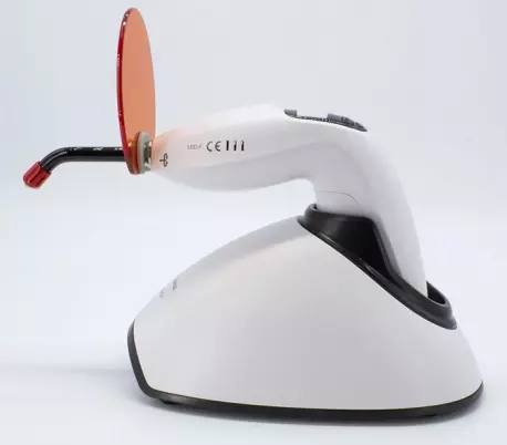 لایت کیور وودپیکر Woodpecker مدل LED - F sim لایت کیور وودپیکر Woodpecker مدل LED - F sim