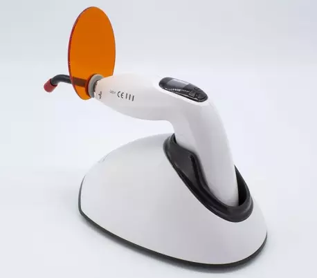 لایت کیور وودپیکر Woodpecker مدل LED - F sim لایت کیور وودپیکر Woodpecker مدل LED - F sim