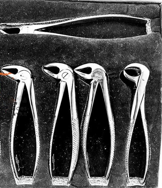 ست فورسپس ۱۱ عددی دنتال دیوایس ست فورسپس ۱۱ عددی دنتال دیوایس