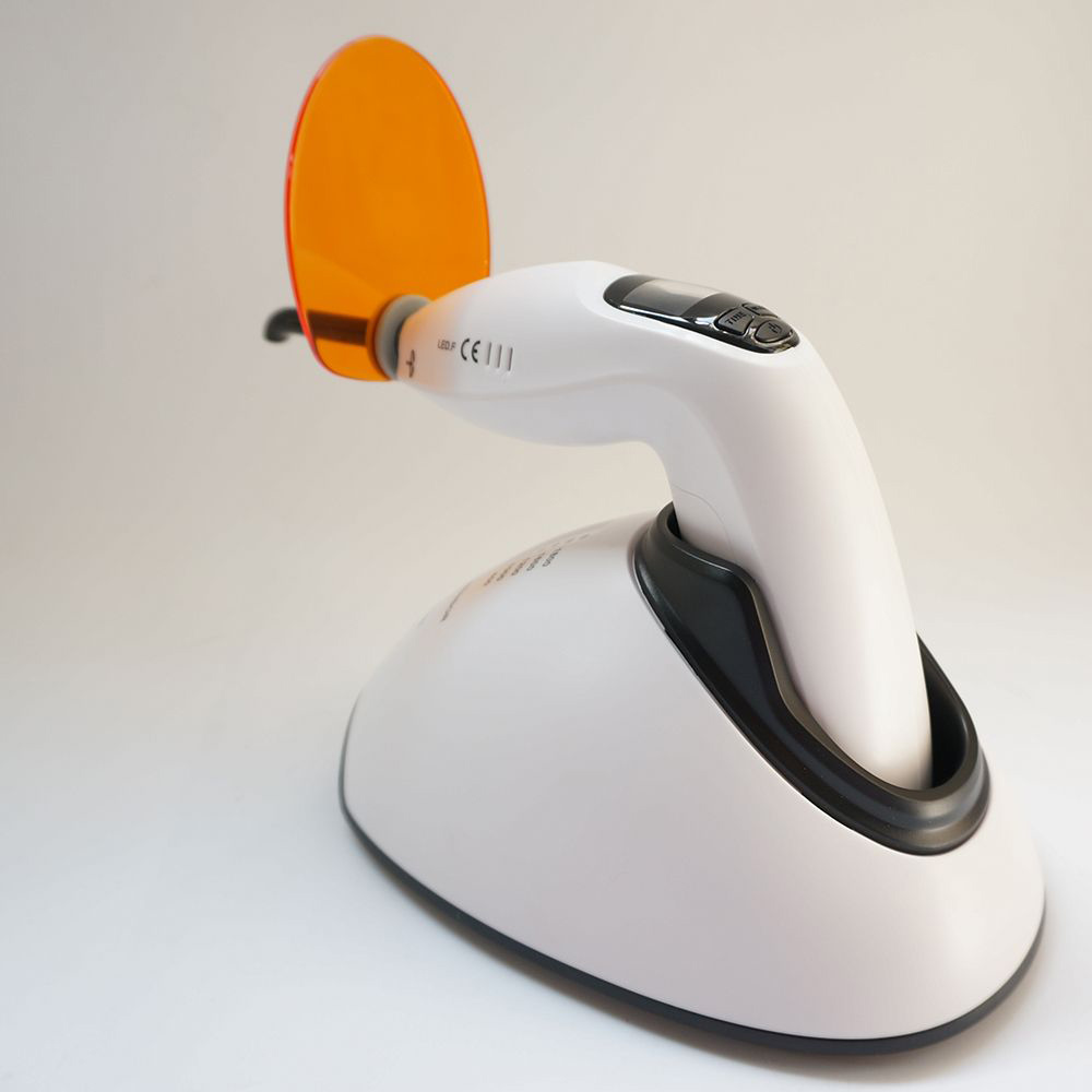 لایت کیور دندانپزشکی وودپیکر WoodPecker مدل LED-F لایت کیور دندانپزشکی وودپیکر WoodPecker مدل LED-F