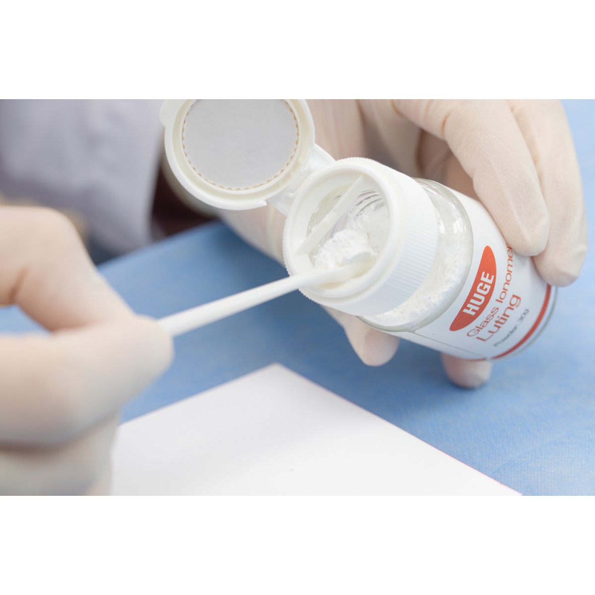 گلاس آینومر لوتینگ
Glass Ionomer Cement Luting l تاریخ انقضا: 01/03/2024_6389f85615a4a.jpeg